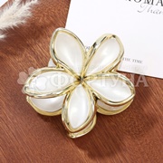 Крабик для волос Farres 1 шт Плюмерия белый 8,5см