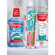 Зубная щетка Colgate Шелковые нити Ультра мягкая