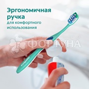 Зубная щетка Colgate 360 Суперчистота всей полости рта 1+1 Средней жесткости